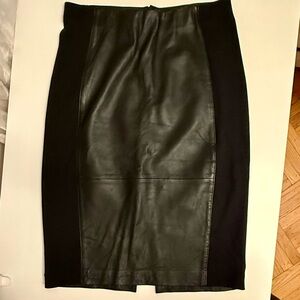 BLACK LEATHER MIDI PENCIL BERRY SKIRT WITH STRETCH SIDE PANELS INWEAR SIZE 8